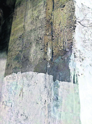 పట్టాలు తప్పిన పనులు..!2