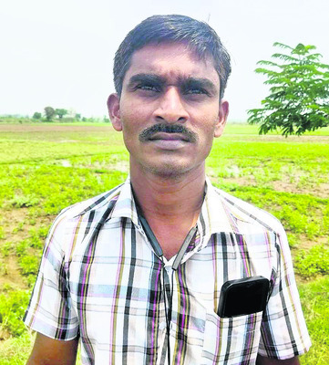 పట్టాలు తప్పిన పనులు..!4