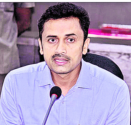 పిడుగులు పడేటప్పుడు తస్మాత్..: కలెక్టర్3