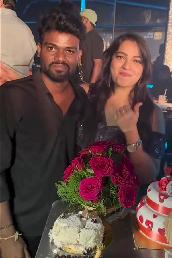 Bigg Boss 7 Ashwini Sree Birthday celebrations Photos2