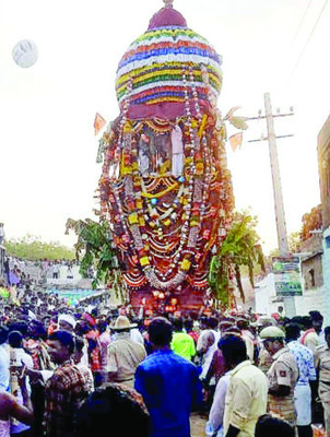 వైభవంగా హులిగమ్మ  దేవి రథోత్సవం1