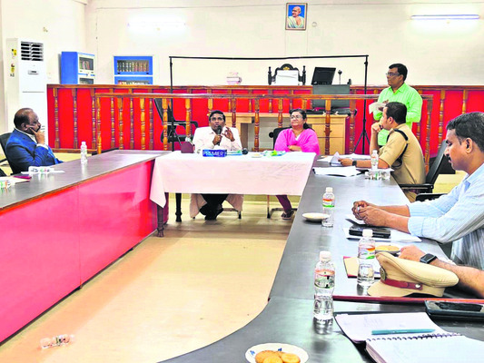 లోక్ అదాలత్లో ఎక్కువ కేసులను పరిష్కరించాలి
1
