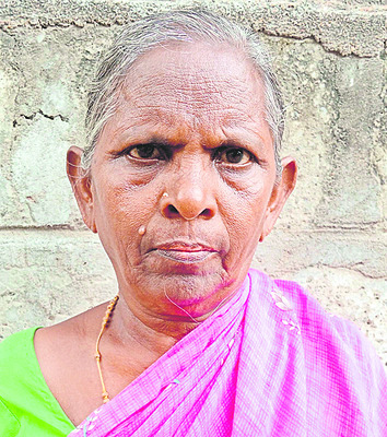 ఎండీయూలకు స్వస్తి.. రేషన్ కోసం కుస్తీ! 2