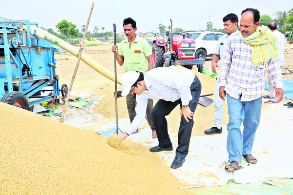 25లోగా కొనుగోళ్లు పూర్తి చేయాలి1