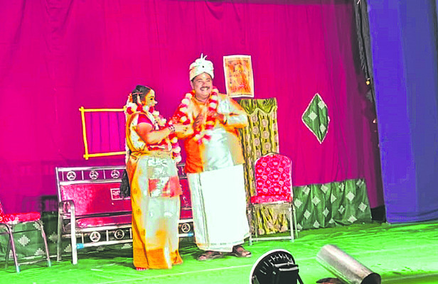 సందేశాత్మకం.. హాస్యభరితం 1