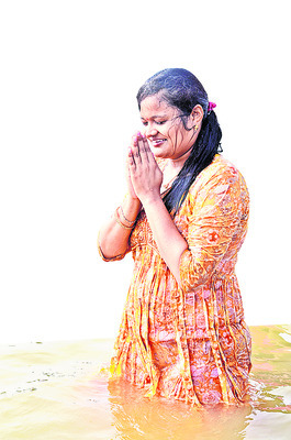 పుష్పగిరి పీఠాధిపతికి పూర్ణకుంభ స్వాగతం
2