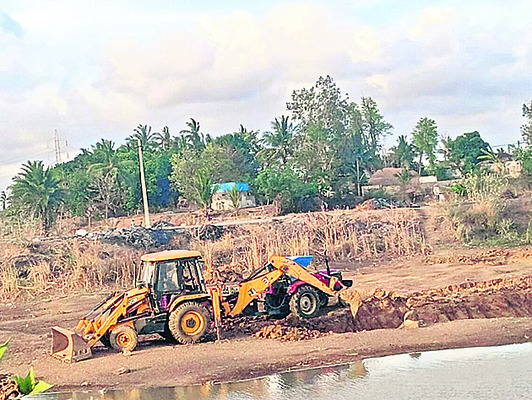 చెలరేగిపోతున్న.. మట్టి మాఫియా 3