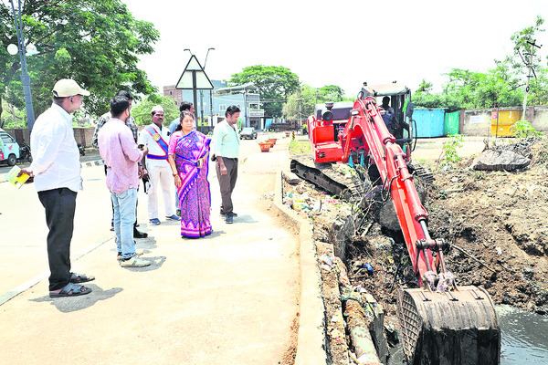 భక్తజన ప్రవాహం3