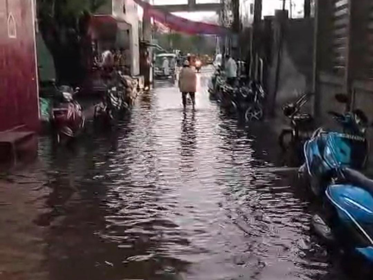 Heavy Rainfall in Vijayawada 10