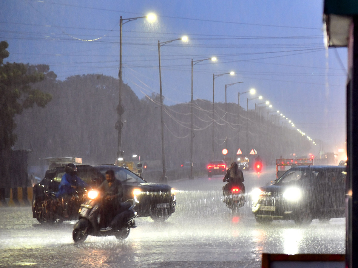 Heavy Rainfall in Vijayawada 12