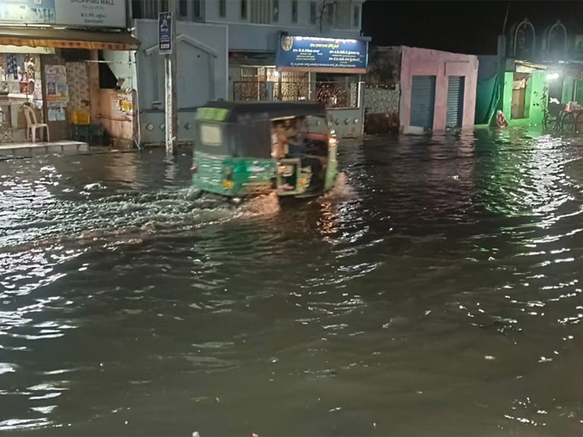 Heavy Rainfall in Vijayawada 5