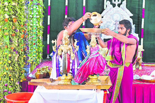అటు కళ్యాణ శోభ... ఇటు బ్రహ్మోత్సవ ప్రభ 1