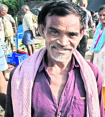 కూరగాయల రైతు కుదేలు 6