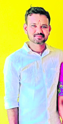 బైక్ను ఢీకొట్టిన లారీ.. వ్యక్తి మృతి1