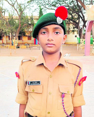 ఆర్మీ ఆఫీసర్‌ లక్ష్యం 
1