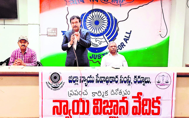 శ్రీమఠంలో భక్తజన సందోహం 1