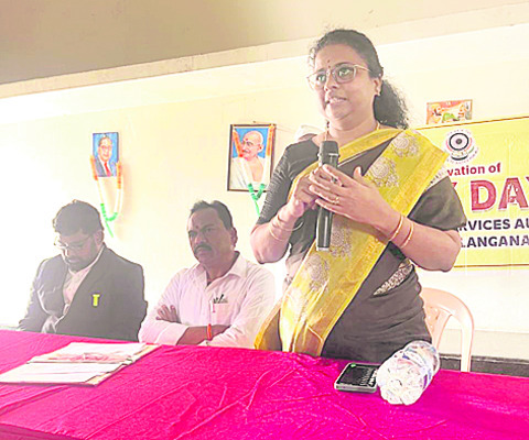 ఎగిరిన ఎర్రజెండాలు 3