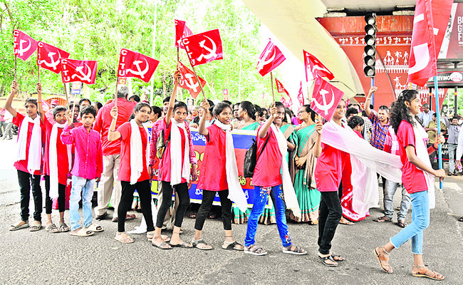 కార్మిక హక్కుల సాధనకు ఉద్యమం1