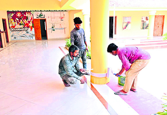 సుందరీమణుల రాక కోసం..1