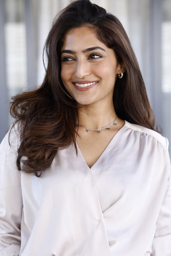 Actress Reba Monica John Husband Birthday Celebrations Photos7