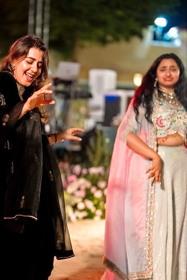 Nikki Galrani Danced with her husband Aadhi Pinisetty Photos Viral9