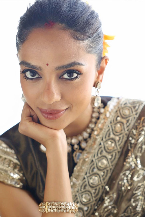 Sobhita Dhulipala put a stylish look at WAVES Summit 2025 Photos3