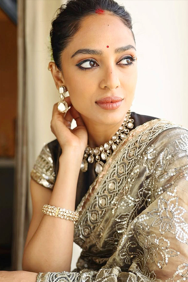 Sobhita Dhulipala put a stylish look at WAVES Summit 2025 Photos5