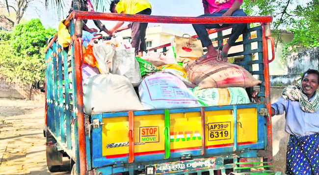 రేషన్ కోసం అవస్థలు 1