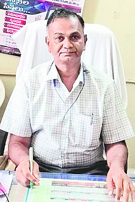 మొదటి రోజే పుస్తకాలు1