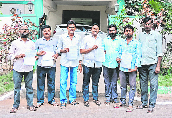 అర్జీల పరిష్కారంపై ప్రత్యేక శ్రద్ధ 1