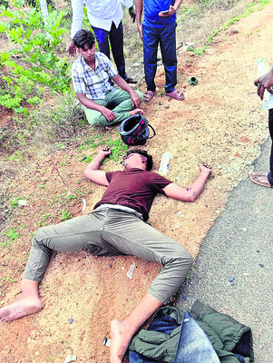 వర్షానికి కూలిన మిద్దె1