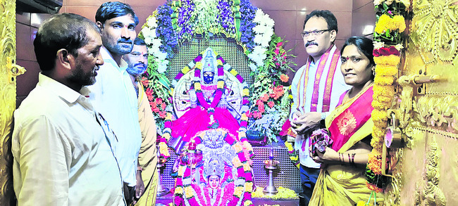 వైభవంగా శ్యామలాంబ తొలేళ్ల ఉత్సవం 2