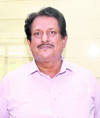అక్రమంగా పట్టా చేసుకుండ్రు
2