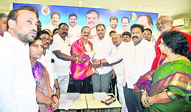 పార్టీ సంస్థాగత బలోపేతమే లక్ష్యం 1