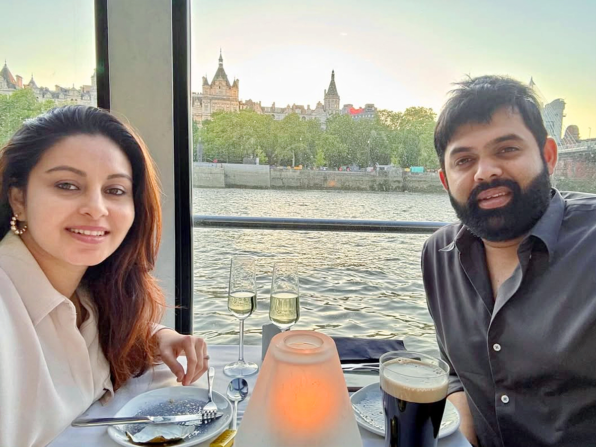 Actress Abhinaya And Her Husband Karthik London Vacation After Marriage: Photos4