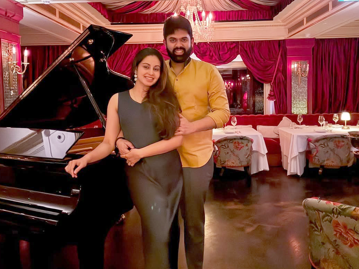 Actress Abhinaya And Her Husband Karthik London Vacation After Marriage: Photos5