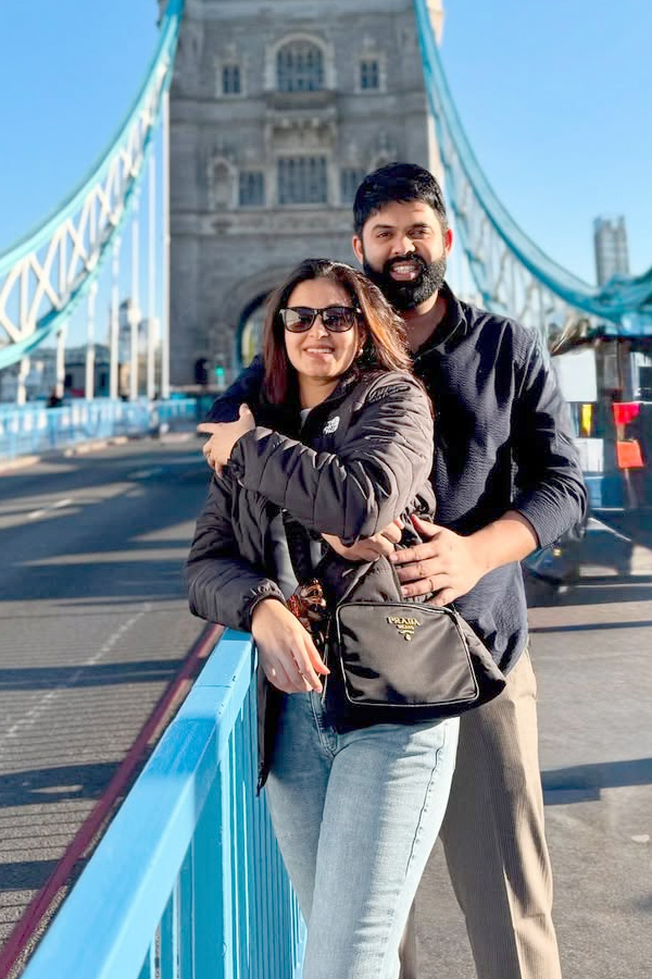 Actress Abhinaya And Her Husband Karthik London Vacation After Marriage: Photos8