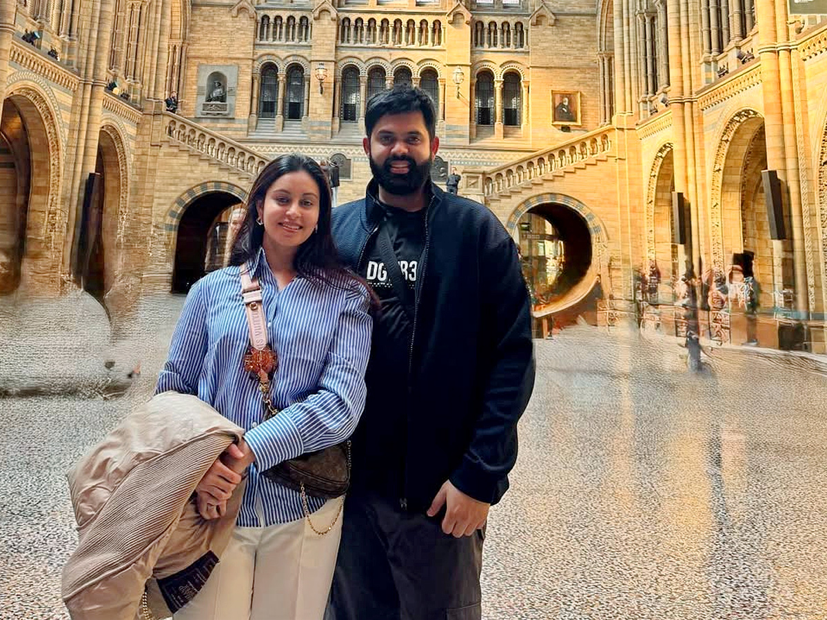Actress Abhinaya And Her Husband Karthik London Vacation After Marriage: Photos10