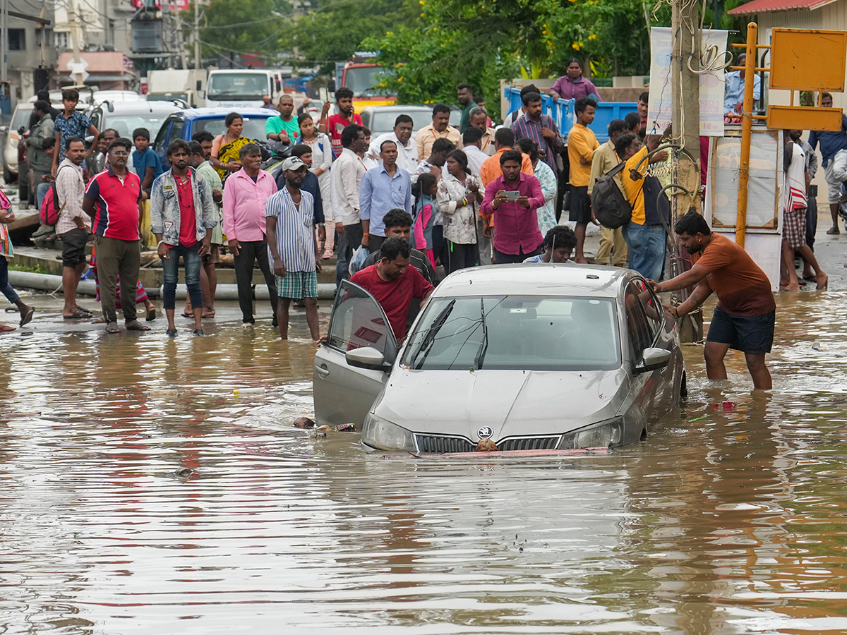 heavy rainfall in Bengaluru photos11