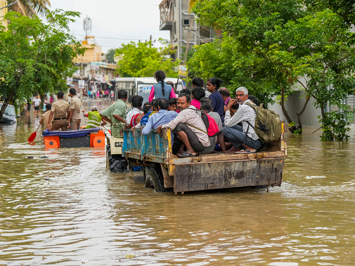 heavy rainfall in Bengaluru photos13