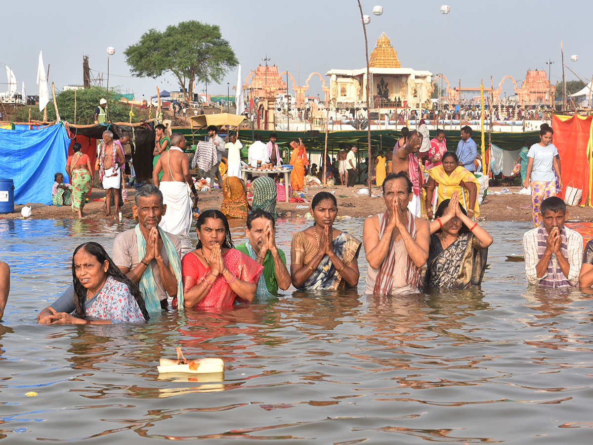 Saraswati Pushkaralu 2025 In Telangana: Photos1