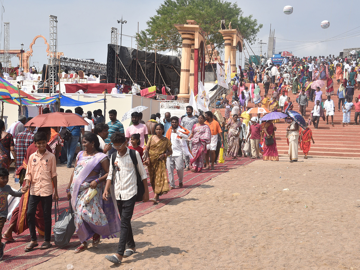 Saraswati Pushkaralu 2025 In Telangana: Photos12