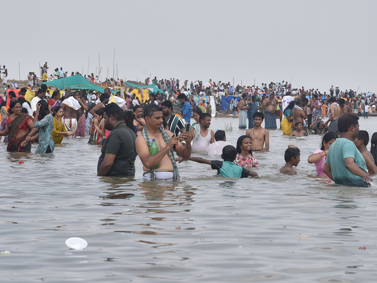 Saraswati Pushkaralu 2025 In Telangana: Photos14