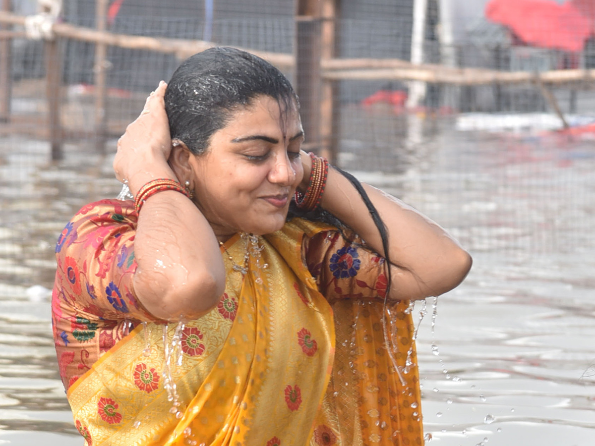 Saraswati Pushkaralu 2025 In Telangana: Photos9