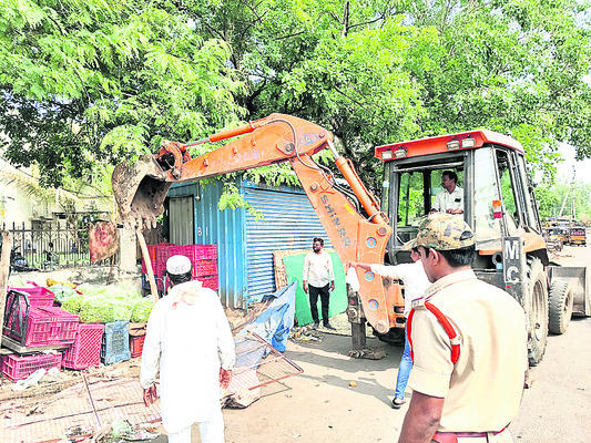 ట్రాఫిక్‌ క్లియర్‌1