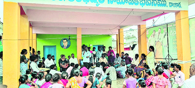 డొంకాడ దాడిపై డీఎస్పీ విచారణ1