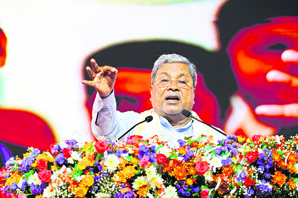 ప్రజలకిచ్చిన హామీలు నెరవేర్చాం2