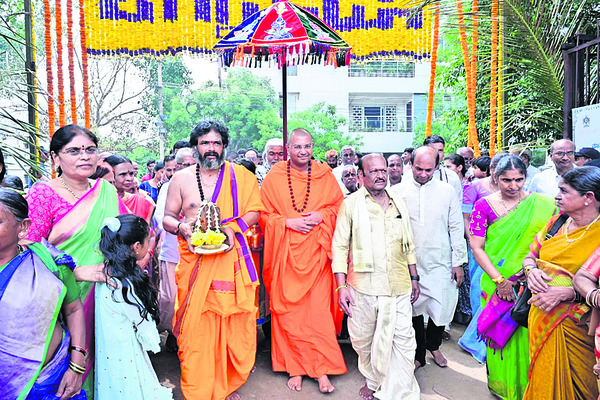 భక్తిశ్రద్ధలతో అయ్యప్ప పడిపూజ 1