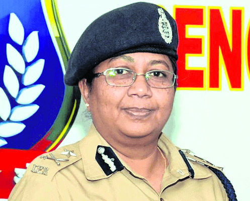 కొత్త పోలీస్ బాస్ ఎవరు?1