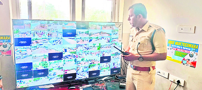 కోటగుళ్లను సందర్శించిన ఎస్ఐబీ డైరెక్టర్
1